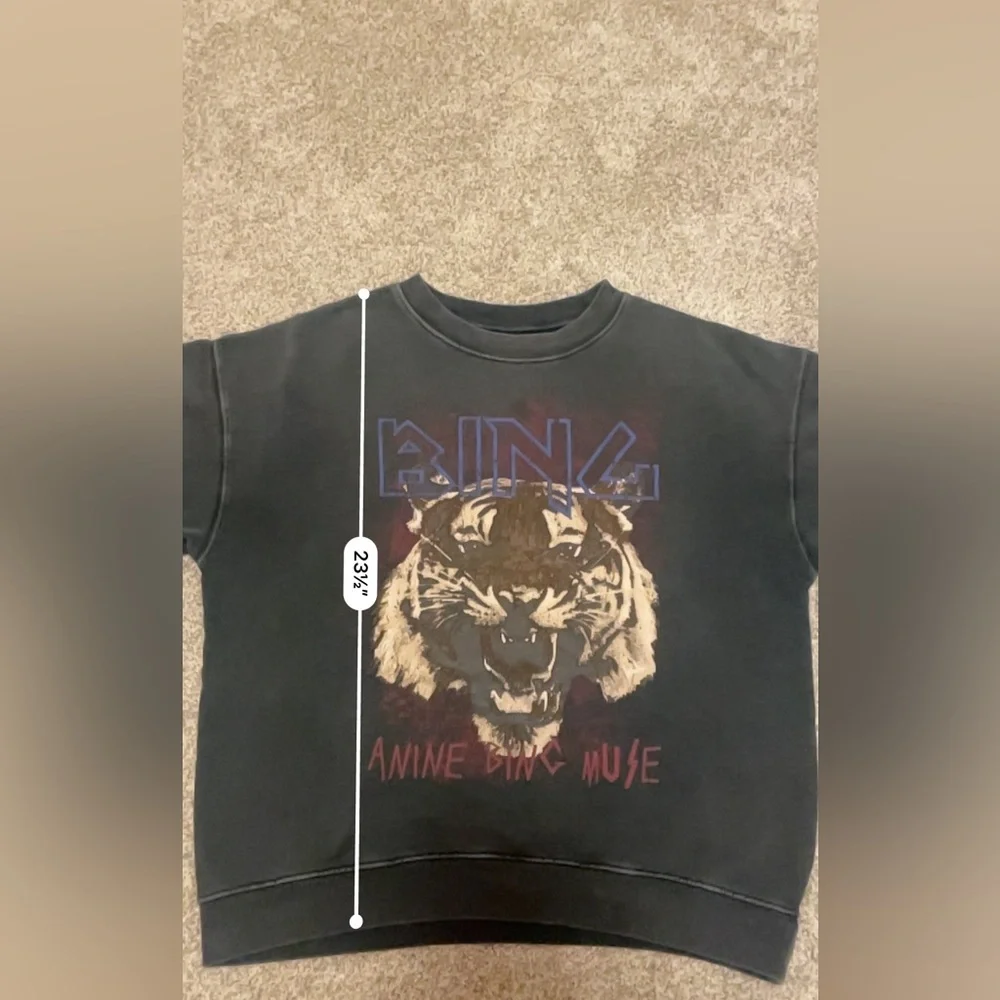 Vintage-Style Black Graphic Tiger Sweatshirt - Picture 10 of 10